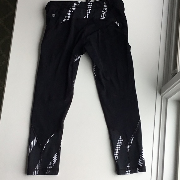 VMMA cape legging with drawstring and side pocket - Picture 4 of 7